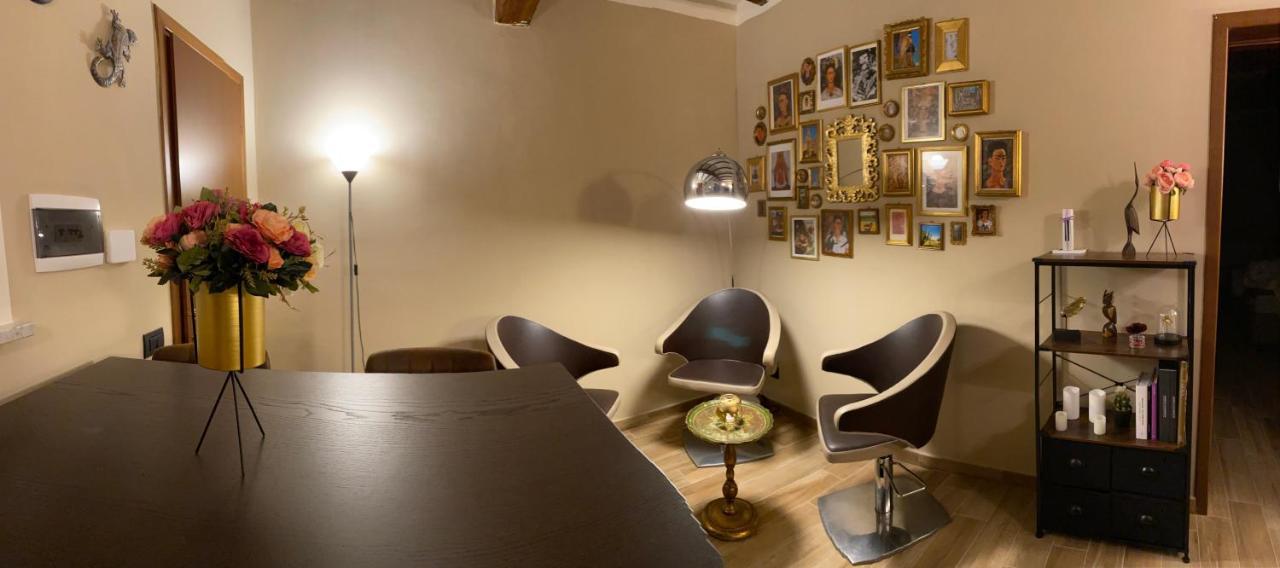 Frida Apartment *